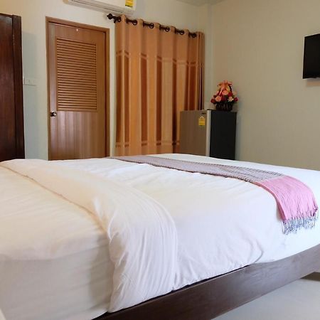 Benya Hotel Нан Екстериор снимка