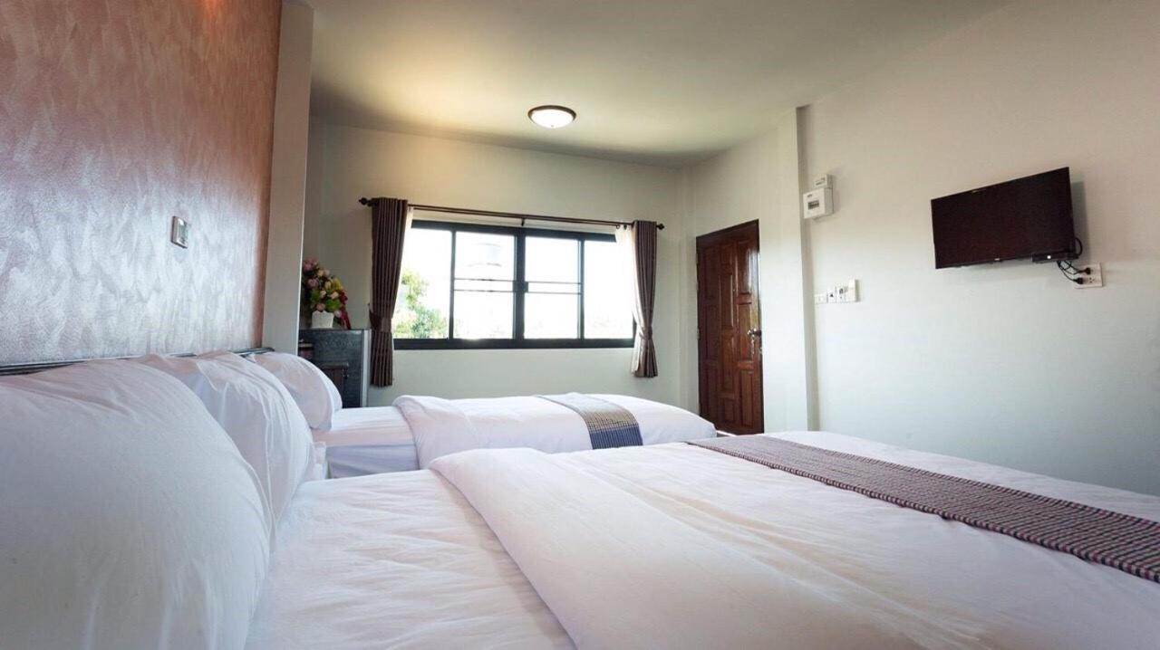 Benya Hotel Нан Екстериор снимка