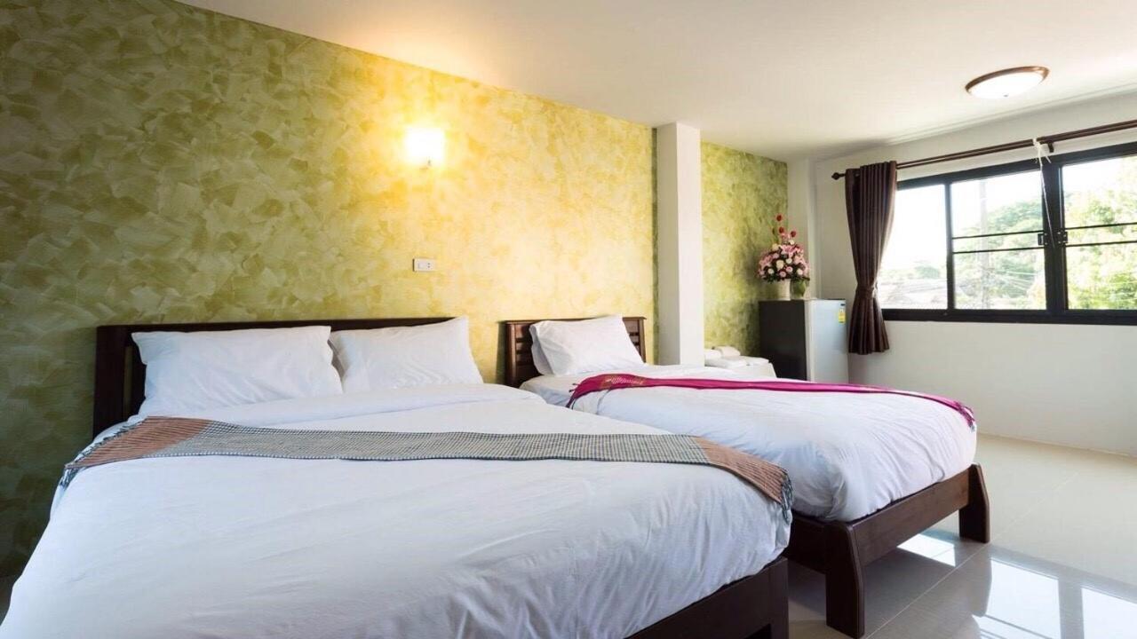 Benya Hotel Нан Екстериор снимка