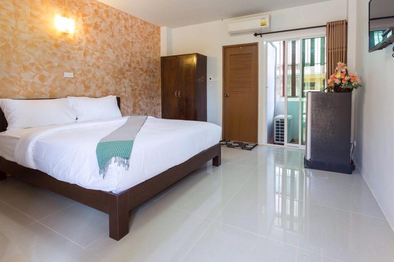 Benya Hotel Нан Екстериор снимка