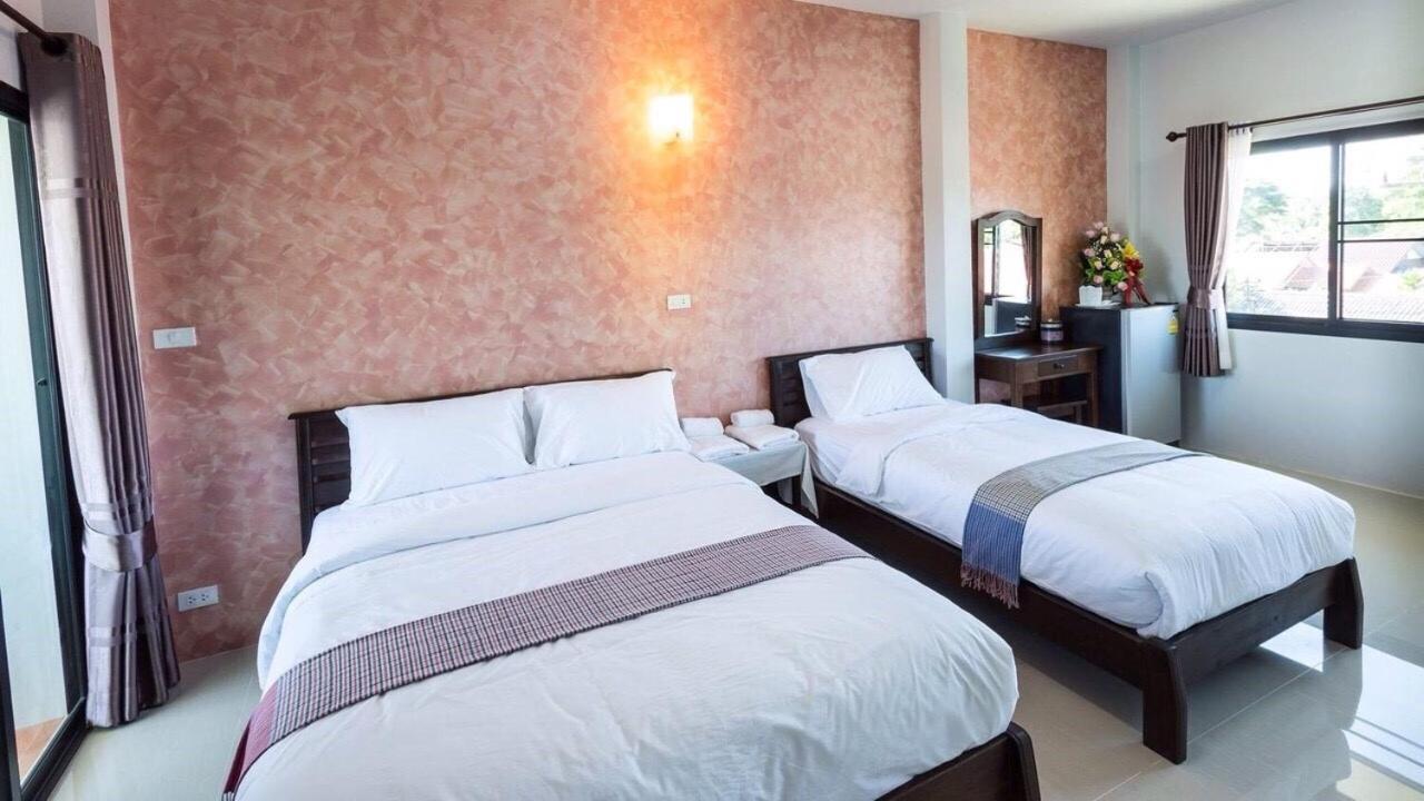 Benya Hotel Нан Екстериор снимка