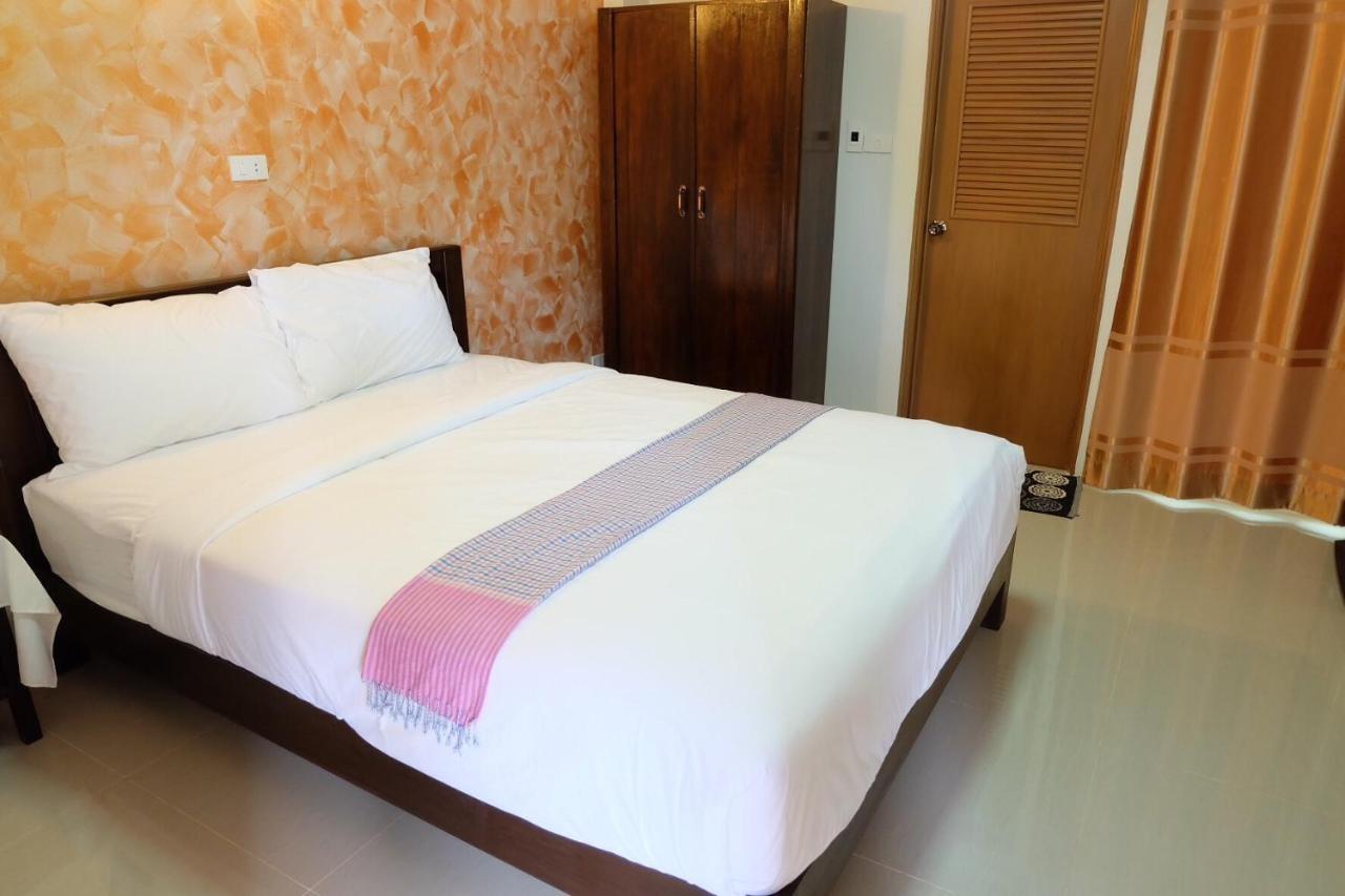 Benya Hotel Нан Екстериор снимка